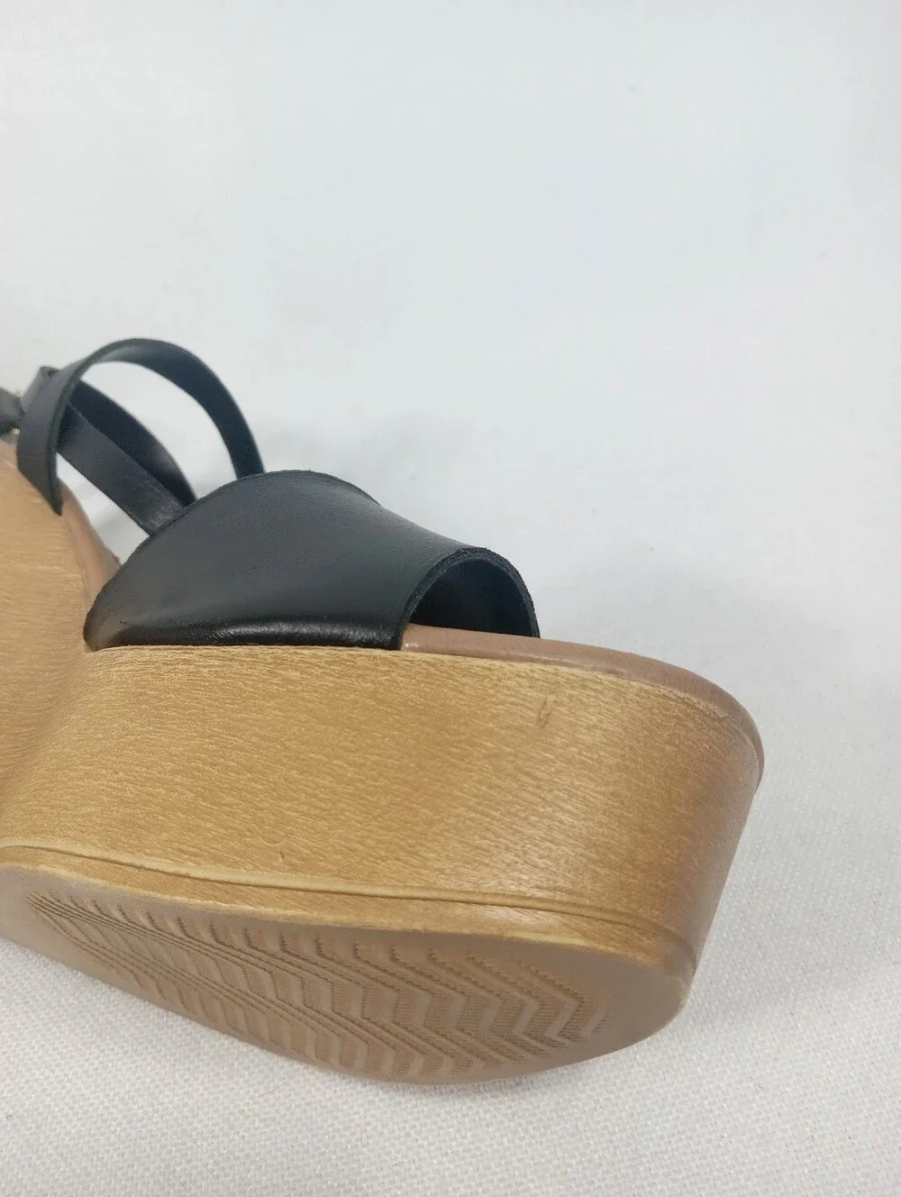 STEVE MADDEN Black Wedge Platform Sandals with Ankle Strap Women's Size 8.5